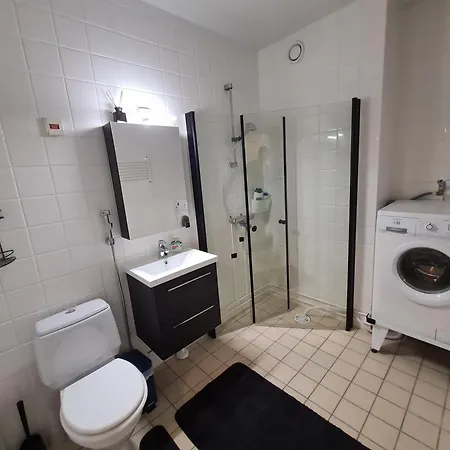 Rauhallinen Huippusijainnilla 公寓 *