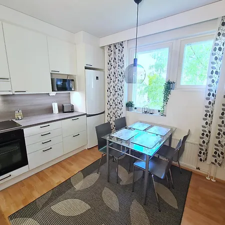 Rauhallinen Huippusijainnilla 公寓