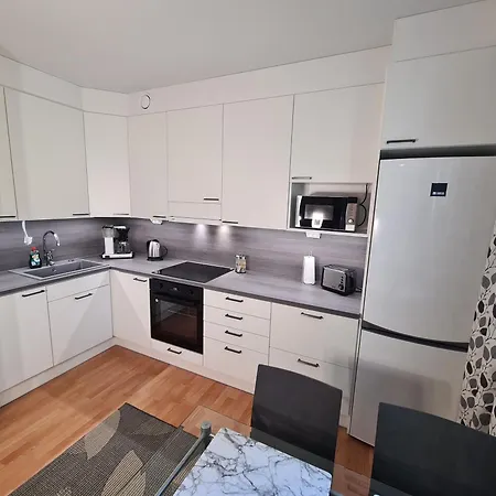 Rauhallinen Huippusijainnilla 公寓 *